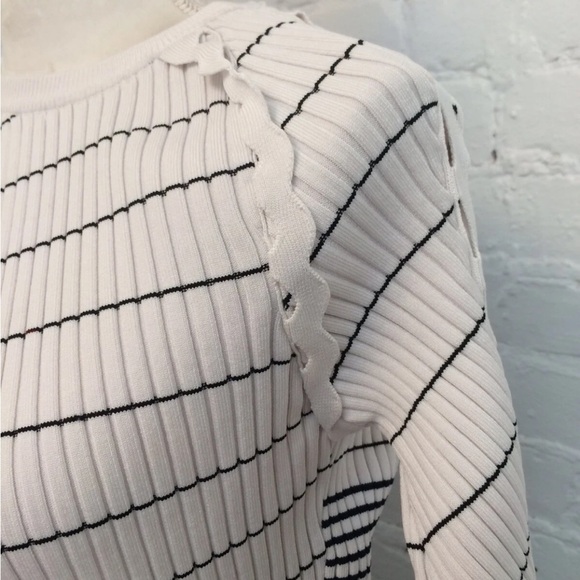 Jonathan Simkhai laser cut asymmetric knit top b/w size size small - Picture 2 of 7